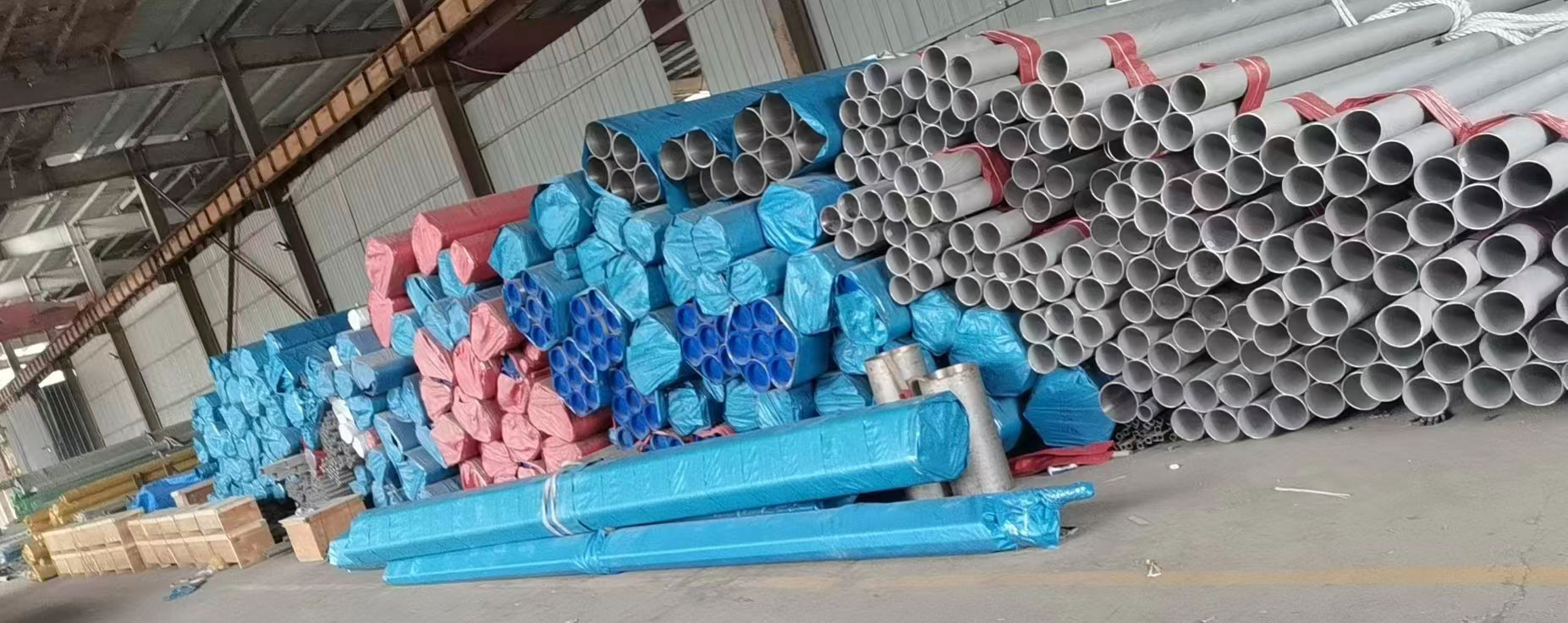 ASTM-A312-AISI-304-Stainless-Steel-Seamless-Pipe-ready-to-ship