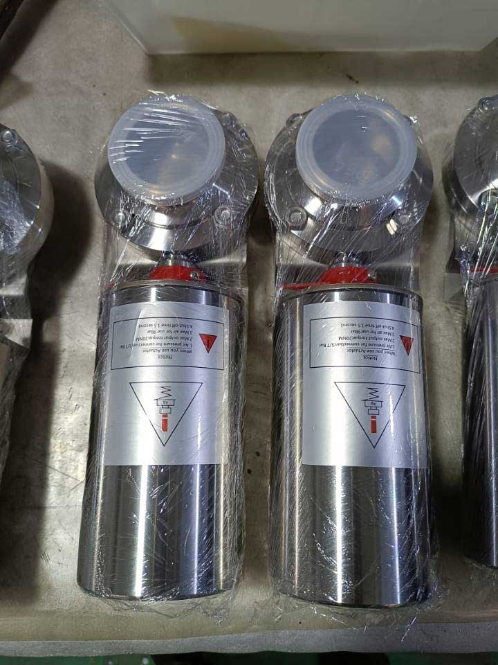 Sanitary-Pneumatic-Butterfly-Valve-Actuator-With-Tri-Clamp-Ends7