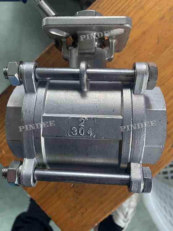 Stainless Steel 3PC Threaded Ball Valve with Lock